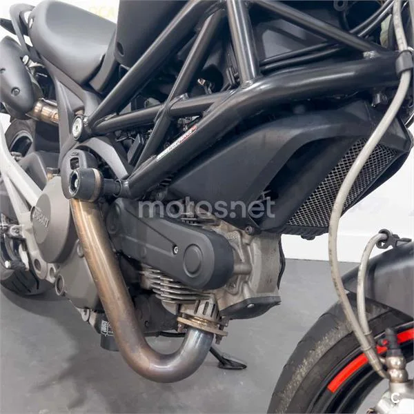 Ducati Monster 696 – Vista 22
