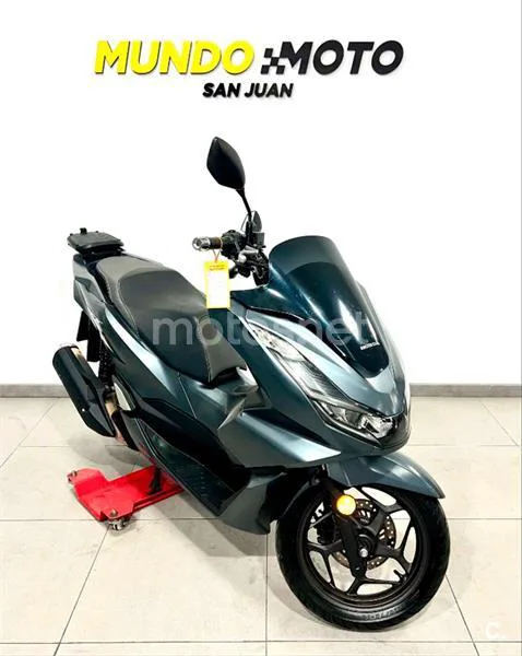 Honda PCX 125 – Vista 4