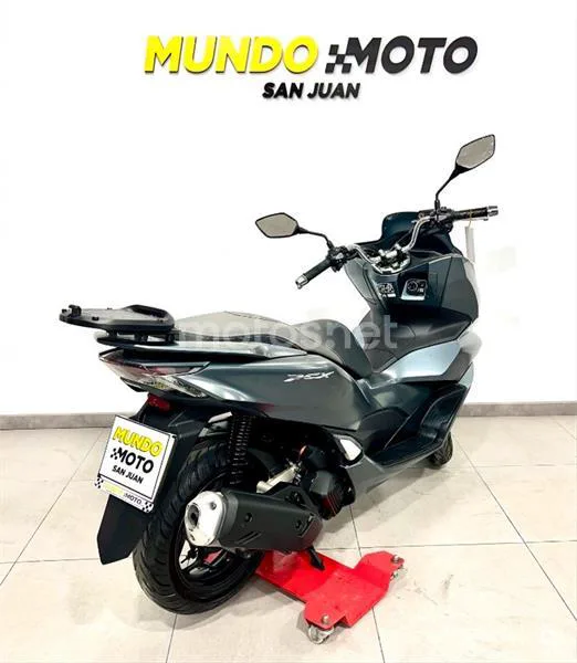 Honda PCX 125 – Vista 6