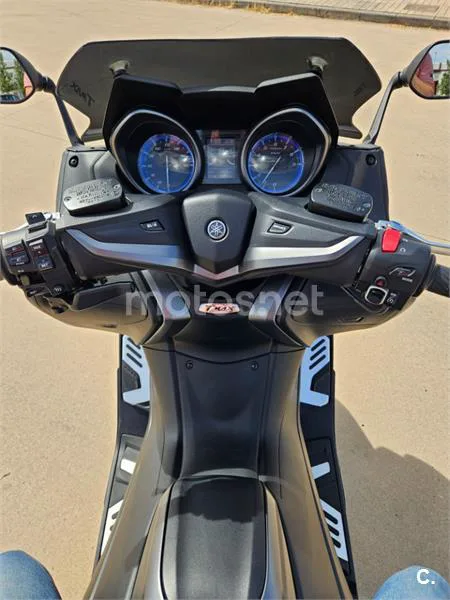 Yamaha TMAX 560 – Vista 7