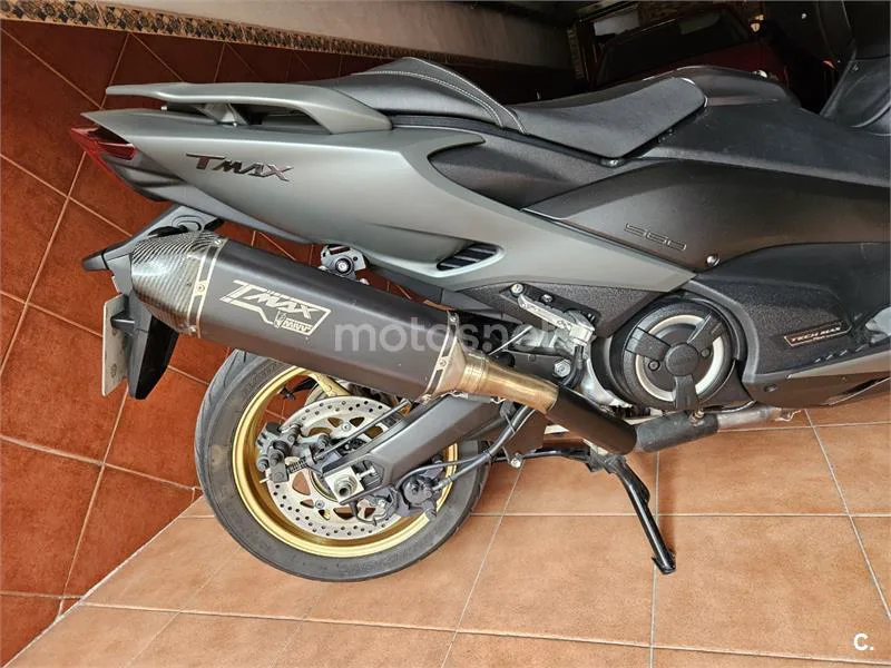 Yamaha TMAX 560 – Vista 9