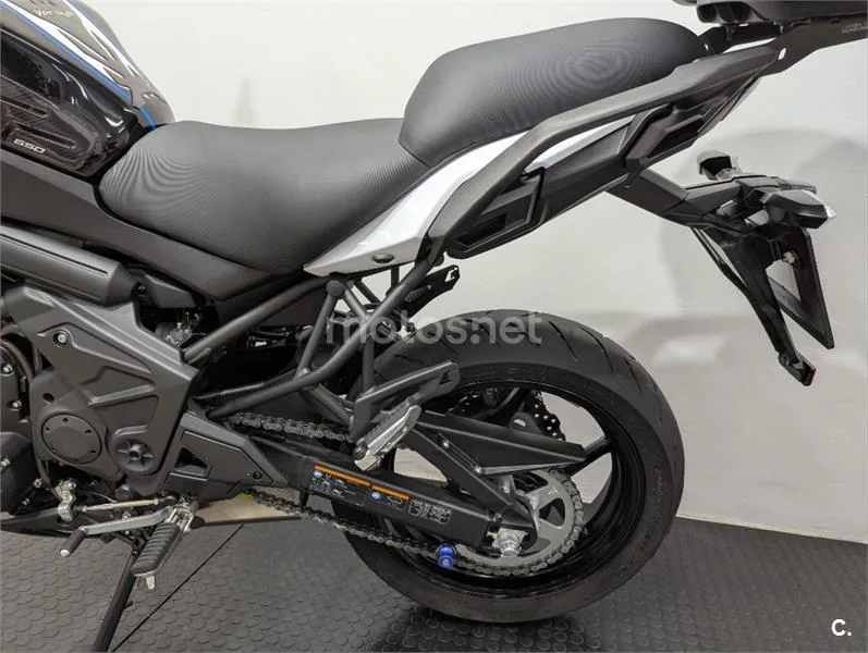 Kawasaki Versys – Vista 4