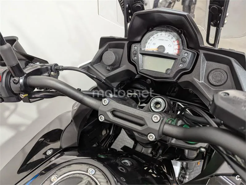 Kawasaki Versys – Vista 9