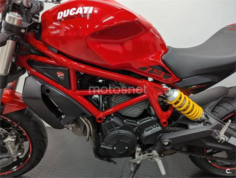 Ducati Monster 797 – Vista 3