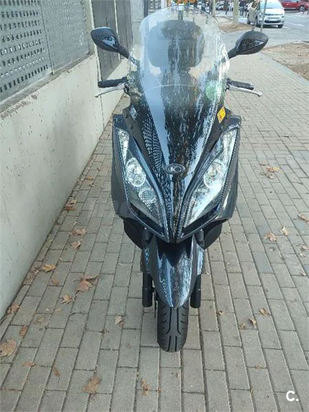 Kymco Super Dink 300i – Vista 3
