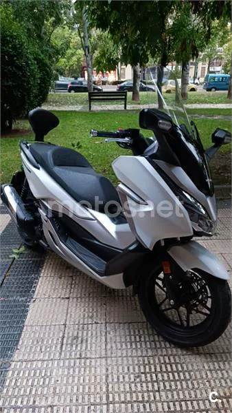 Honda Forza – Vista 3