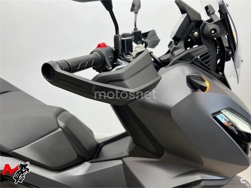 Honda ADV 350 – Vista 6
