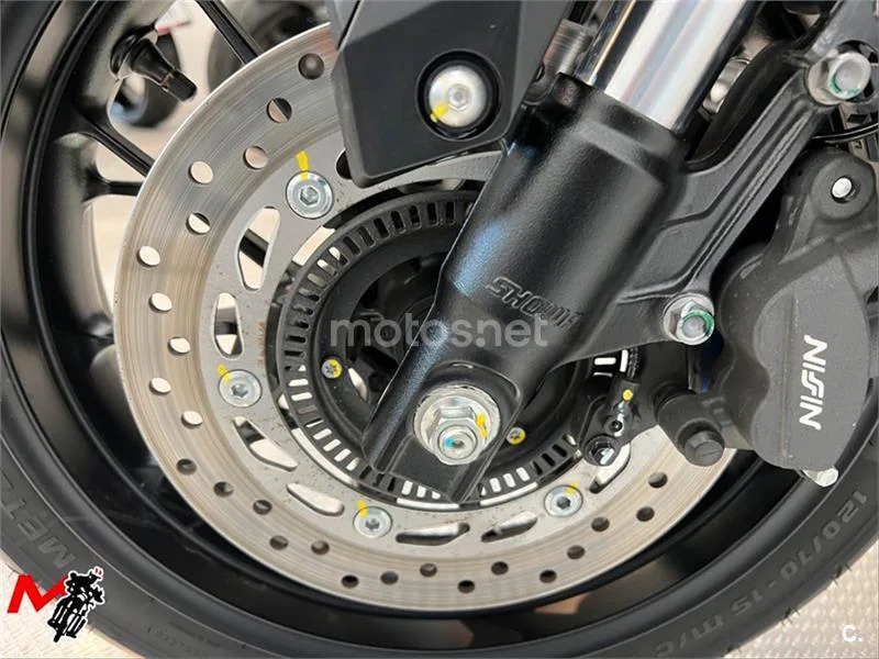 Honda ADV 350 – Vista 9