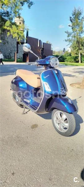 Vespa GTS 300 - Vista 4
