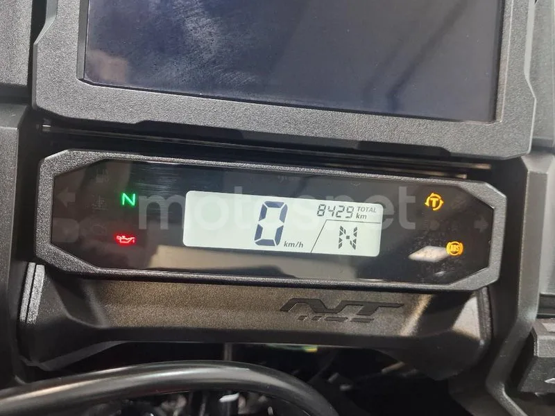 Honda NT1100 – Vista 10