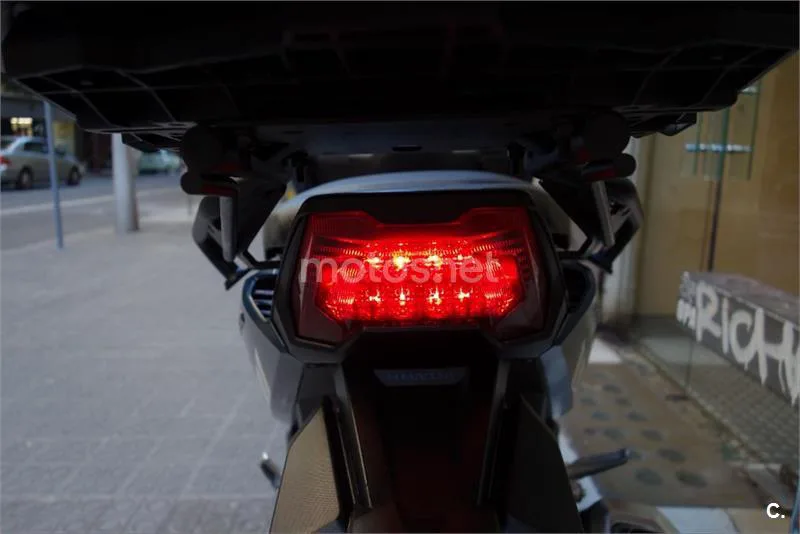 Honda Forza 750 – Vista 12