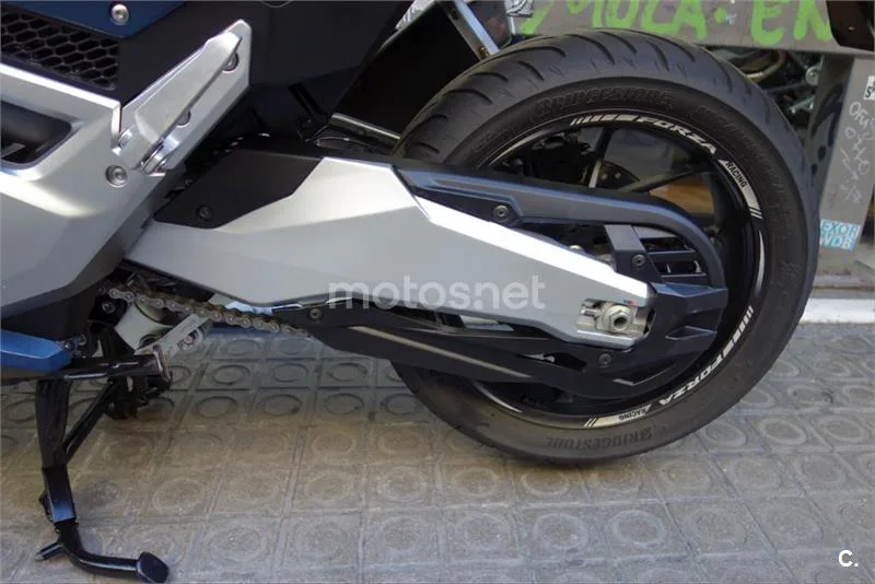 Honda Forza 750 – Vista 3