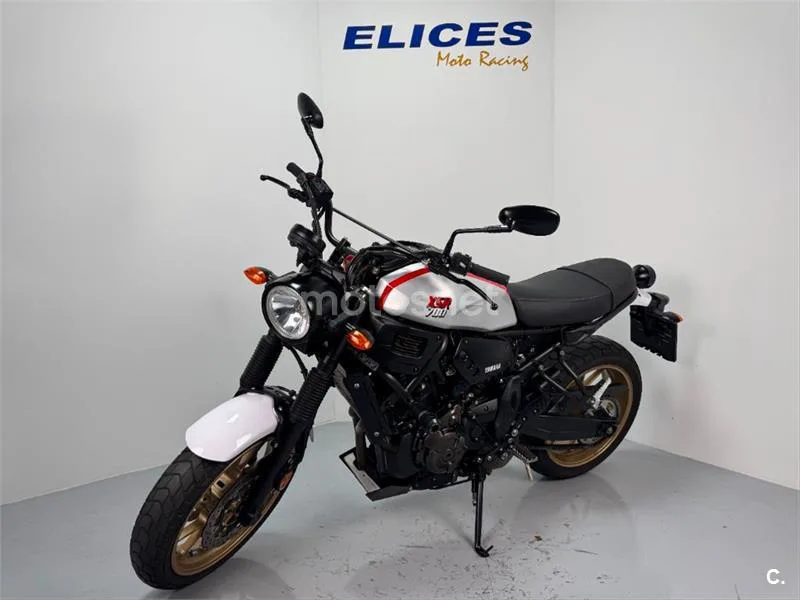 Yamaha XSR 700 – Vista 11