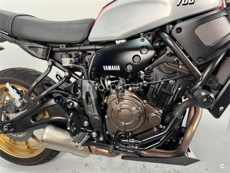 Yamaha XSR 700 – Vista 4