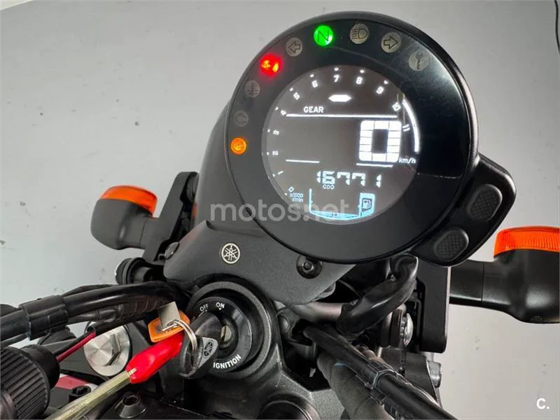 Yamaha XSR 700 – Vista 10