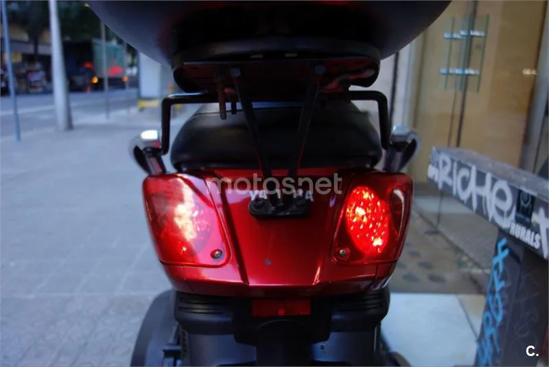 Yamaha XMAX 250 - Vista 11