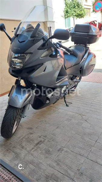 Honda NT 700 Deauville – Vista 32