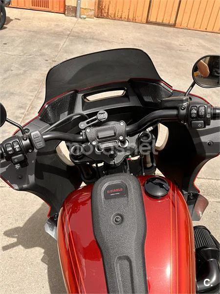 Harley-Davidson Low Rider ST – Vista 7