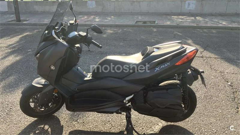 Yamaha XMAX 400 – Vista 11