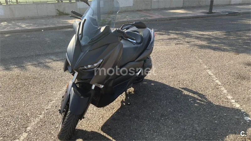 Yamaha XMAX 400 – Vista 3