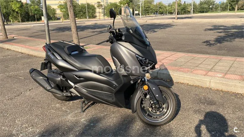 Yamaha XMAX 400 – Vista 9