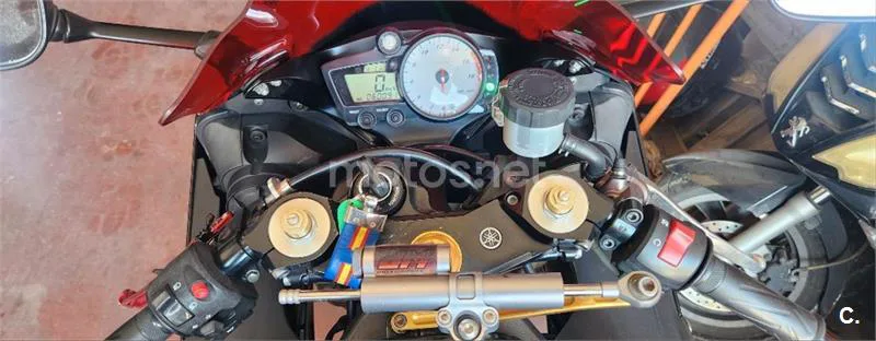 Yamaha R6 – Vista 12