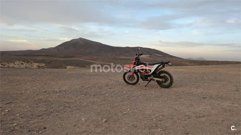 KTM 690 Enduro R – Vista 14
