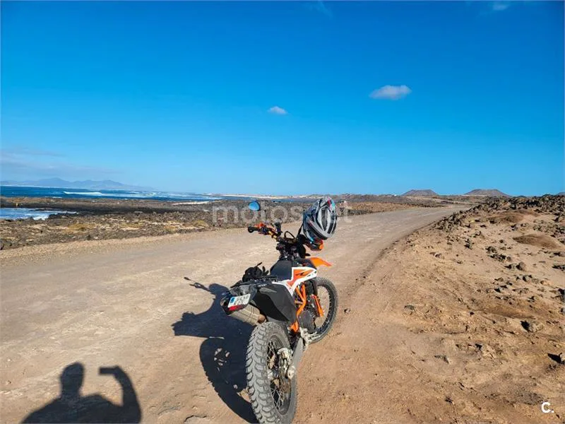 KTM 690 Enduro R – Vista 15