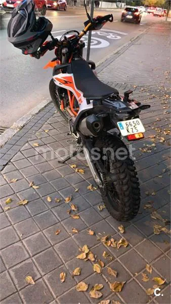KTM 690 Enduro R – Vista 19