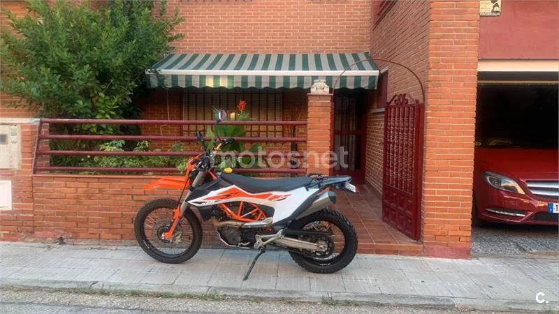 KTM 690 Enduro R – Vista 21
