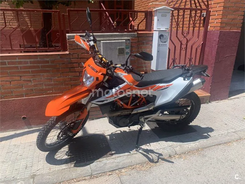 KTM 690 Enduro R – Vista 22