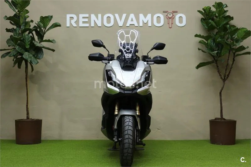 Honda ADV 350 – Vista 5