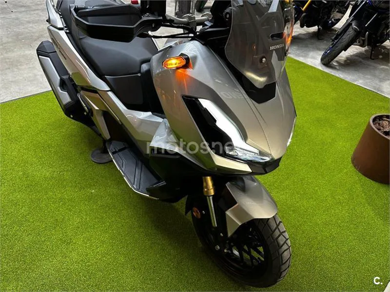 Honda ADV 350 – Vista 8