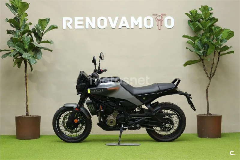 Husqvarna Svartpilen 401 – Vista 4