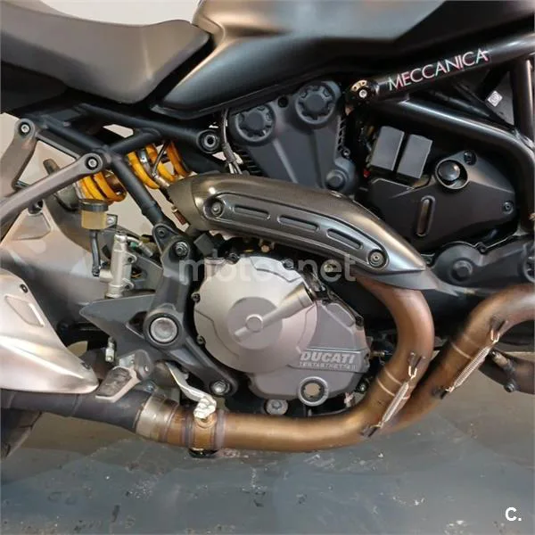 Ducati Monster 821 – Vista 14