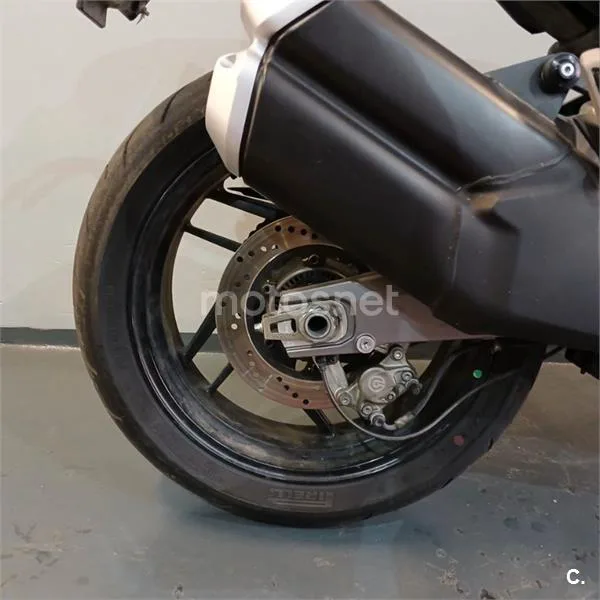 Ducati Monster 821 – Vista 15
