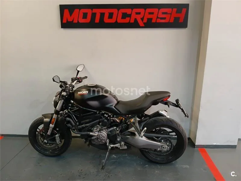 Ducati Monster 821 – Vista 4