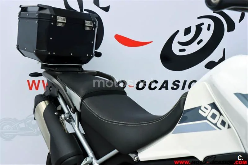 Triumph Tiger 900 – Vista 13