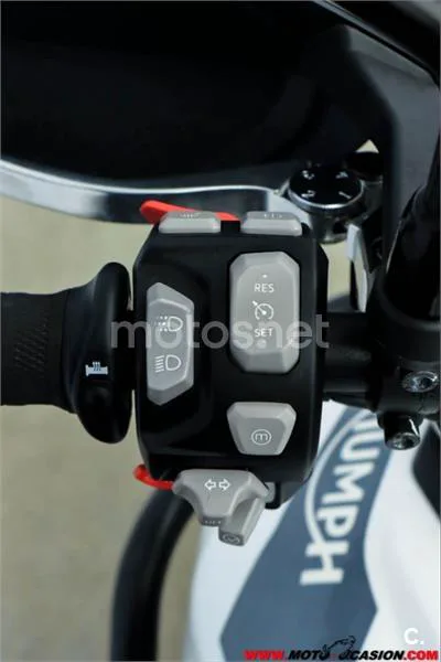 Triumph Tiger 900 – Vista 15