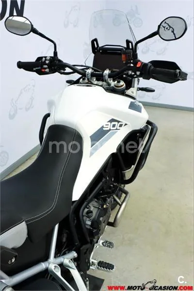 Triumph Tiger 900 – Vista 9