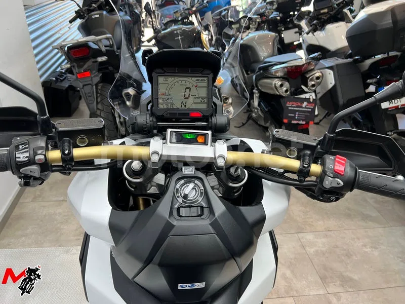 Honda X-ADV – Vista 11