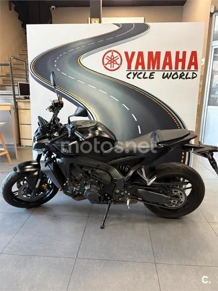 Yamaha MT-09 – Vista 3