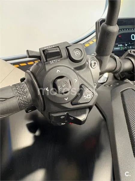 Yamaha MT-09 – Vista 5