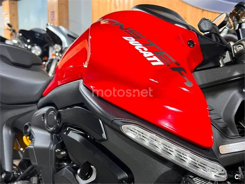 Ducati Monster – Vista 15