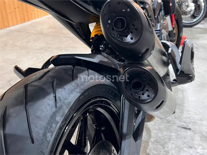 Ducati Monster – Vista 21