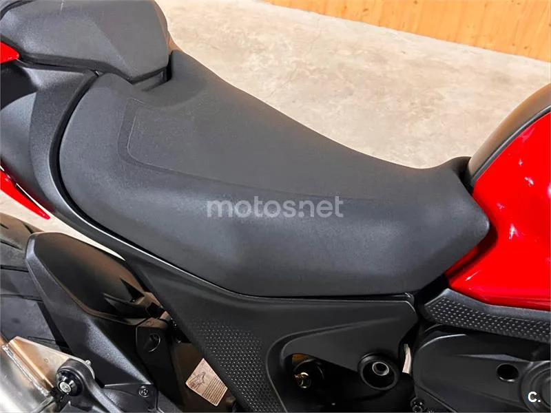 Ducati Monster – Vista 24