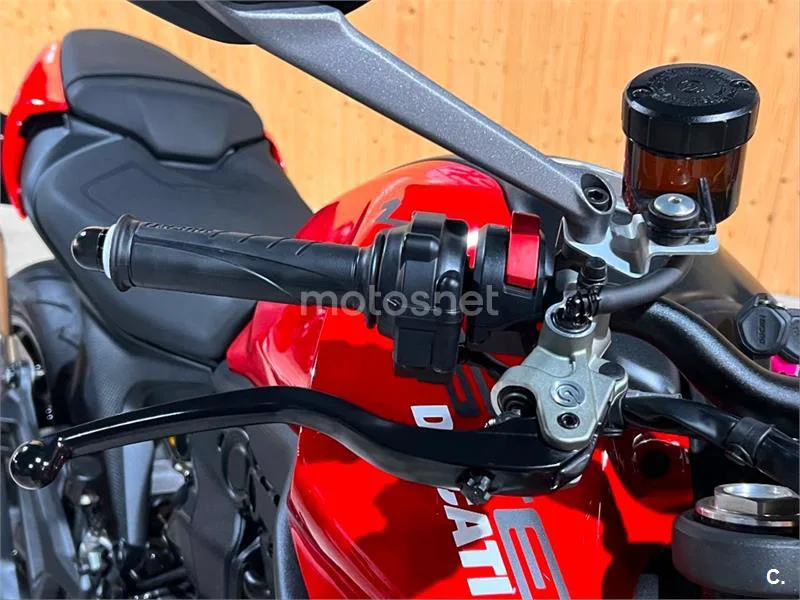 Ducati Monster – Vista 30