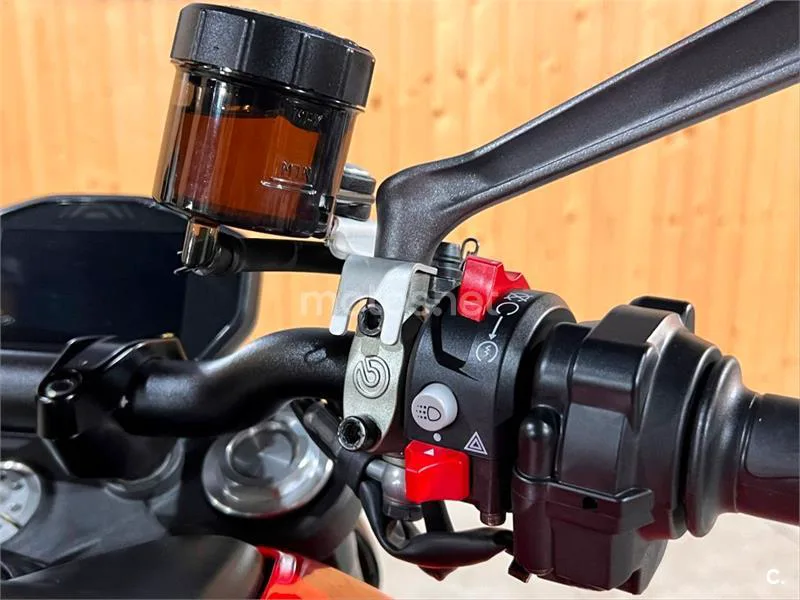 Ducati Monster – Vista 55