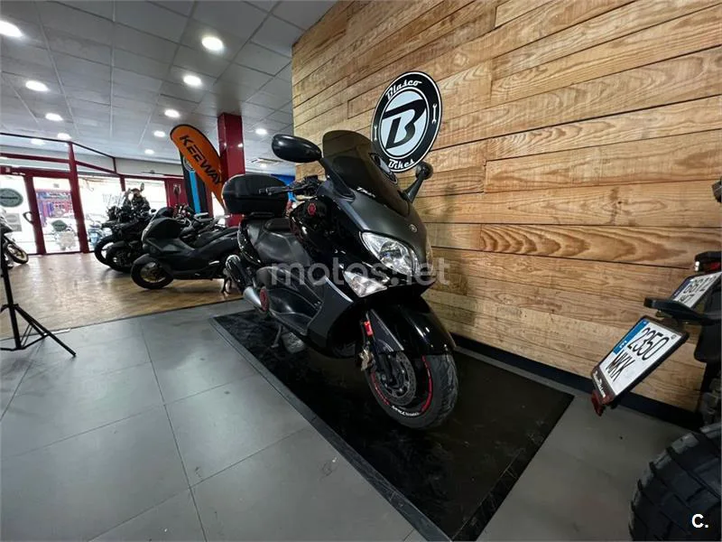 Yamaha TMAX 500 – Vista 17