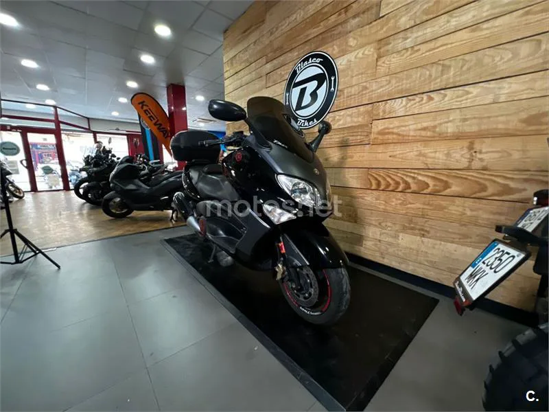 Yamaha TMAX 500 – Vista 20
